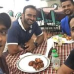 MS Dhoni loves butter chicken, but the way he eats it is so unusual that even Robin Uthappa couldn't help talking about it