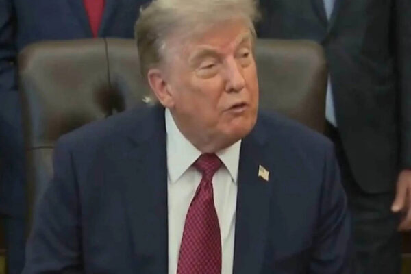 US Slaps 10% Tariff on India! Is This a Trade Warning or a Big Win for Indian Exports?