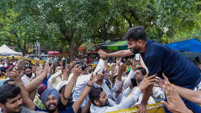 Heavy security at Jantar Mantar as CJP gears up for Parliament march: Top developments