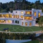 Billionaire Steve Wynn spent five years trying to sell his 27,000-square-foot Beverly Hills estate; the $135 million property finally sold for $47.75 million