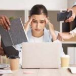 Candidate loses her job after asking details on working hours and offer letter; netizens bash the firm for toxic behaviour