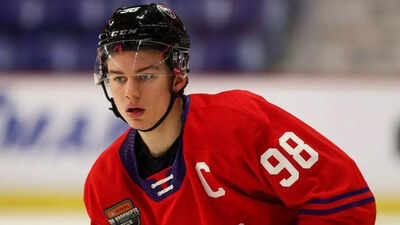 Connor Bedard’s agent shares details about his contract negotiations with the Chicago Blackhawks