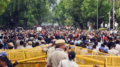 'Chalo Sansad' march: Delhi HC refuses to hear plea seeking NIA, CBI probe into July 20 protest