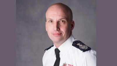 UK industrial fire: Essex fertiliser explosion injures 20 firefighters, destroys 3 fire engines