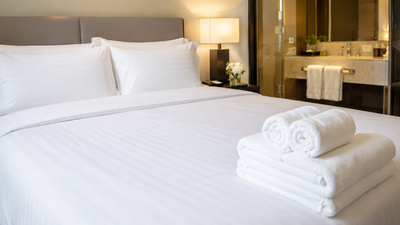 Hotels use white bedsheets and towels even though they show every stain, and the reason is surprisingly practical