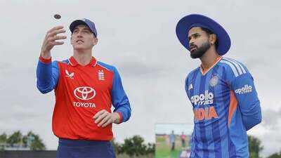 'Ireland hangover': Dinesh Karthik on Shreyas Iyer's toss decision in 1st T20I vs England