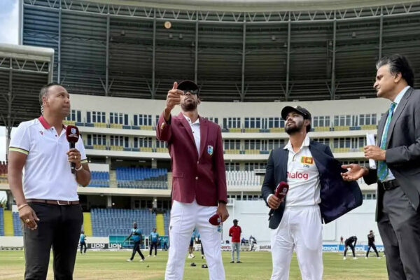 Sri Lanka 53/2 in 14.1 Overs