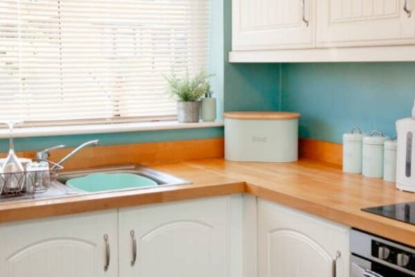 Here are 6 kitchen worktop ideas to try