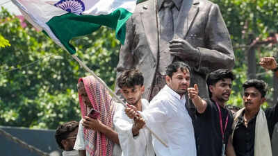Lalu Yadav's son Tej Pratap Yadav arrested in Patna NEET protest case, sent to 14-day judicial custody