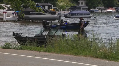 Boat capsizes on Wisconsin lake; 3 dead, 7 rescued