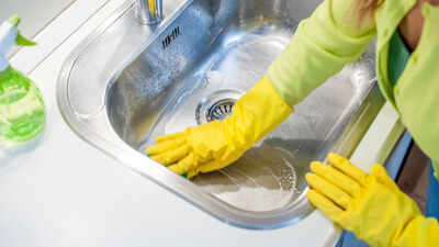 No more stains! How to make your stainless steel sink shine like new in minutes