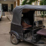 Woman gives birth to quadruplets in auto, all 4 newborns die