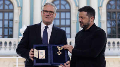 Zelenskyy awards Ukraine's highest foreign honour to Keir Starmer on final visit as UK PM