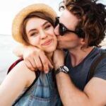 The 5 things happy couples almost never post on social media