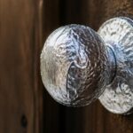 Doorknob aluminium foil hack: A simple, practical way to wrap aluminium foil around the doorknob to prevent household damage