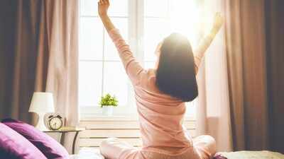 Psychology says people who swear by manifestation often start with this 5-minute morning habit and it changes how they notice opportunities⁩ |