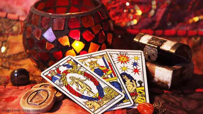 Tarot Love Predictions, 20th August, 2026: Will an Old Love Return During Venus–Saturn Opposition?