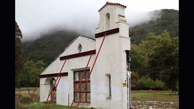 In 1925, the world’s first motel opened in California with rooms for $1.25; after closing in 1991, its 4.2-acre site is now for sale