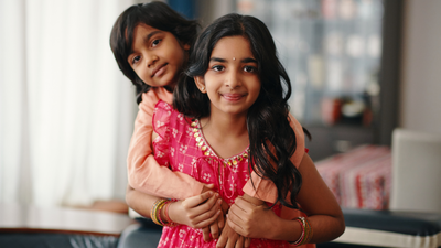 “She never learned the language of her own needs”: Psychologist explains the hidden cost of being the ‘responsible’ eldest daughter and how parents can help
