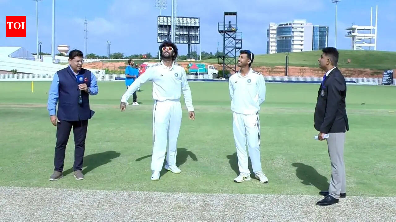 South Zone 97/5 in 40.4 Overs