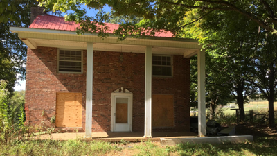 A Tennessee man left a late-1700s house and about $500,000 to local government for a park; after nearly a decade of delays, the property and money are going to a descendant