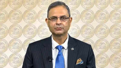 Liquidity surge due to NRI deposits to be limited and temporary: RBI