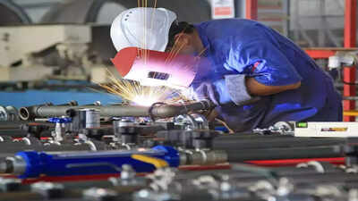 Near 5-year low! India’s manufacturing growth slows, but HSBC PMI stays in expansion territory