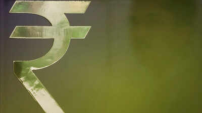 Rupee slips to 95.74 against US dollar as crude prices, importer demand weigh