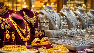 Bullion watch: Where are gold and silver prices headed next week? Fed minutes, Middle East in focus