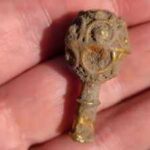 A 20-year-old archaeology student found gold just 90 minutes into her first dig, the 1,200-year-old discovery is raising new questions about medieval Britain