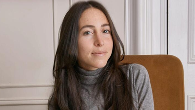 A former BlackRock employee ordered 10,000 pairs of socks for $100,000 to test a business idea; her startup later raised $2 million and reached Shark Tank
