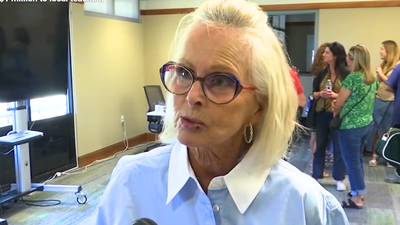 California woman donates $1 million to 100 teachers, with each receiving a surprise $9,161 check after learning they were underpaid in one of America’s wealthiest counties