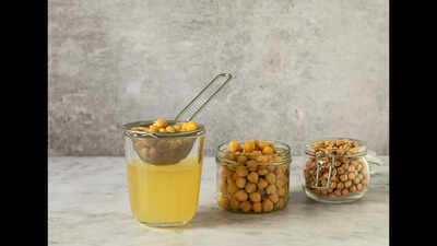 Chhole ka Paani? Know why people are going for that cup of fermented chickpea water and does it help heal the gut?
