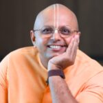 “Don't just be the needle, be the needle and thread”: Gaur Gopal Das on the one thing that can help relationships heal after fights