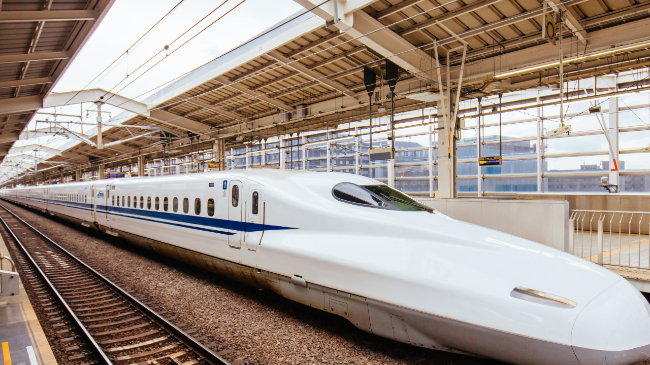 8 foods served on Japan’s famous bullet trains