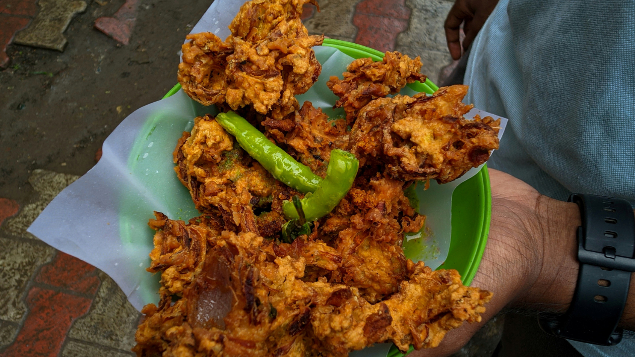 10 best monsoon snacks to enjoy on rainy days