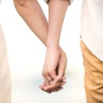 5 reasons people pull away even when they have feelings