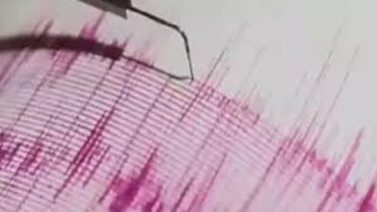 5.1 magnitude earthquake strikes China' s Sichuan province
