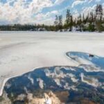 Researchers tracked 724 Northern Hemisphere lakes from 2000 to 2022; above critical winter temperatures, ice-loss sensitivity rose up to 22-fold and could shorten seasons by 40 days