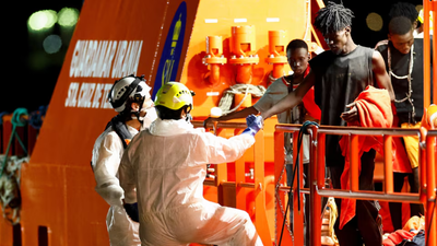 Five African migrants dead after boat carrying over 100 people drifts for weeks in Atlantic Ocean